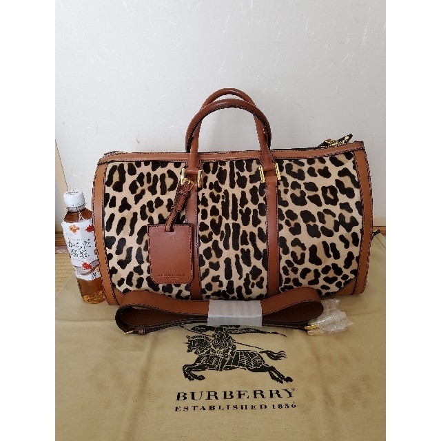 Hermes エルメス ツイリー《馬勒とチャーム》ピンク系 新品・未 Hermes エルメス ツイリー《馬勒とチャーム》ピンク系 新品・未