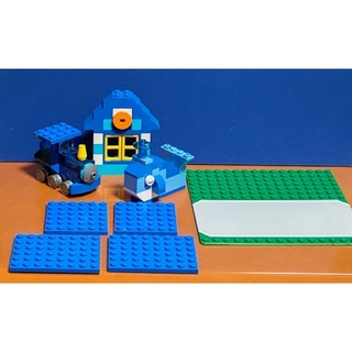 レゴ(Lego)のレゴ★クラシック アイデアパーツ<青> 10706＆プレート大中小5枚 美品(その他)