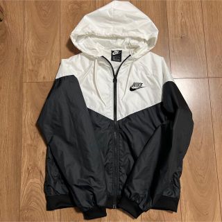 ナイキ(NIKE)のNIKE ブルゾン(ブルゾン)