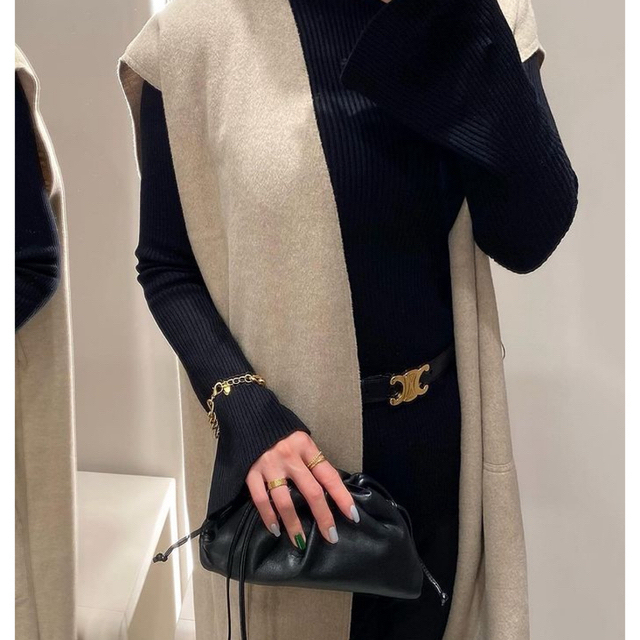 celine(セリーヌ)のセリーヌ　トリオンフ レザーベルト　ブラック　 CELINE Triomphe レディースのファッション小物(ベルト)の商品写真