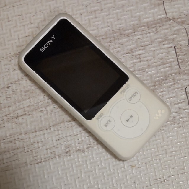 WALKMAN(ウォークマン)のSONY ウォークマン Sシリーズ NW-S784K(W) スマホ/家電/カメラのオーディオ機器(ポータブルプレーヤー)の商品写真