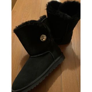 アグ スワロフスキーの通販 500点以上 | UGGを買うならラクマ