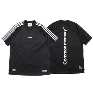 アディダス(adidas)の【新品未使用】アディダス　グラフィック コモン メモリー 　TEE　黒　M(Tシャツ/カットソー(半袖/袖なし))