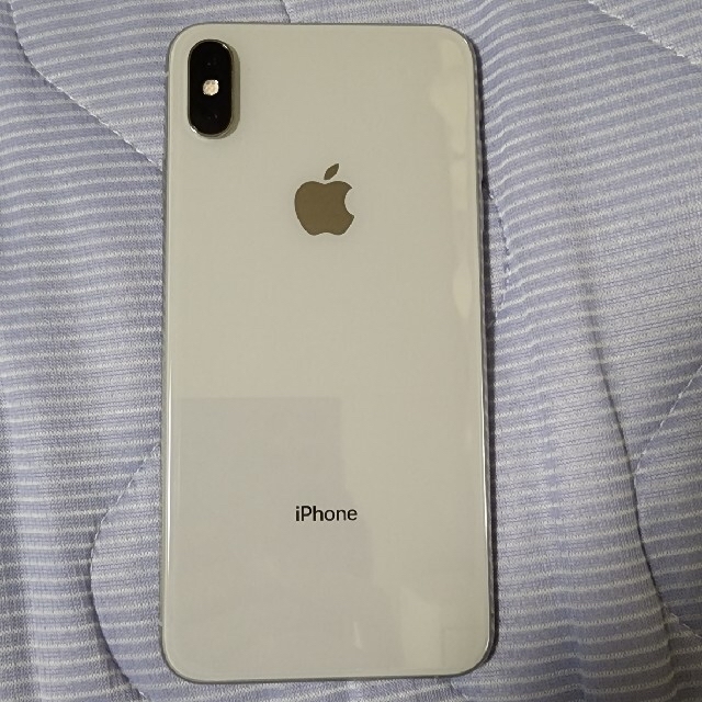 iPhone(アイフォーン)のiPhone Xs Max 256GB シルバー SIMフリー スマホ/家電/カメラのスマートフォン/携帯電話(スマートフォン本体)の商品写真