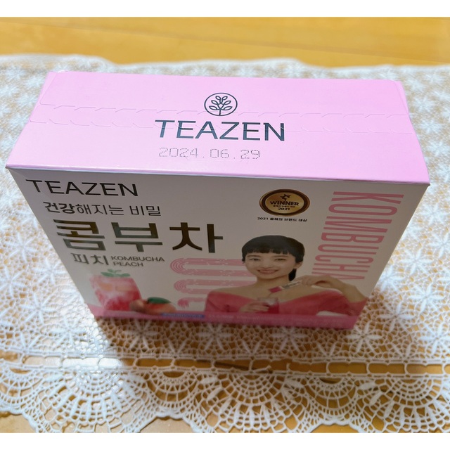 【人気商品】TEAZEN ティーゼン コンブチャ 30本 PEACH味 コスメ/美容のダイエット(ダイエット食品)の商品写真