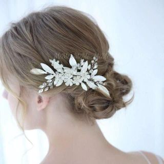 ☆新品ヘッドドレス シルバーヘアアクセサリー ウェディングブライダル結婚式ボンネ(ウェディングドレス)