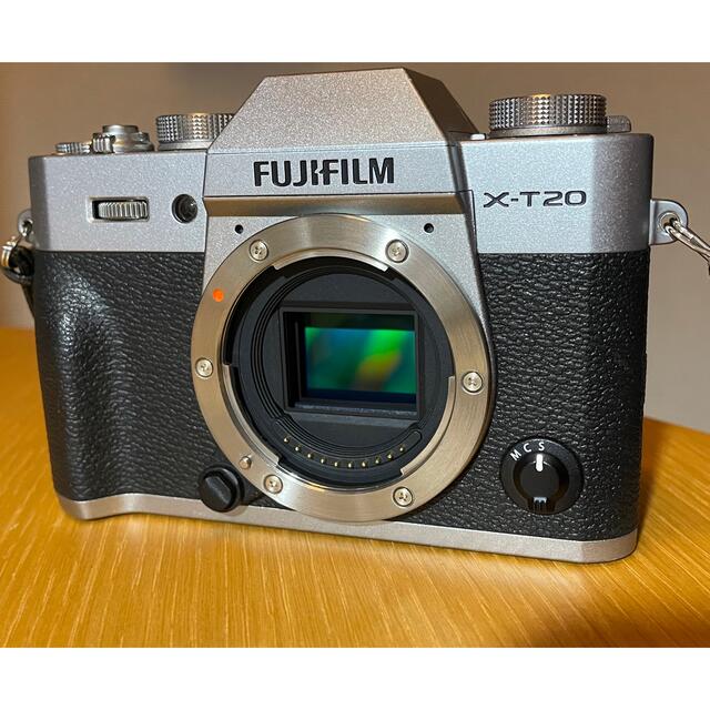 ランキング上位のプレゼント 富士フイルム - FUJIFILM X-T20 シルバー