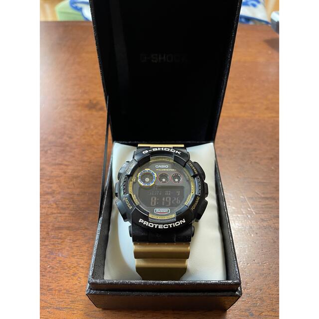 G-SHOCK(ジーショック)のG-SHOCK black/gold 箱あり　説明書付き メンズの時計(腕時計(デジタル))の商品写真