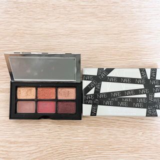 ナーズ(NARS)のNARS アンラップド ミニアイシャドー DOLCE VITA クリスマス(アイシャドウ)