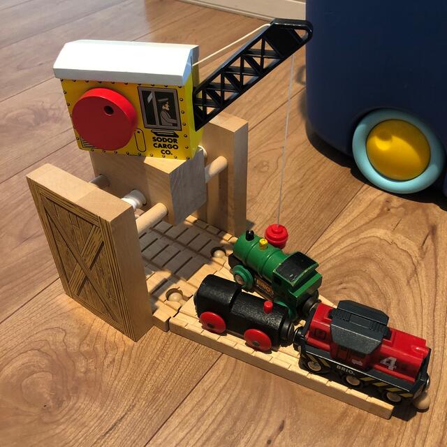 木製トーマス　ラーニングカーブ　クレーン　BRIO キッズ/ベビー/マタニティのおもちゃ(電車のおもちゃ/車)の商品写真