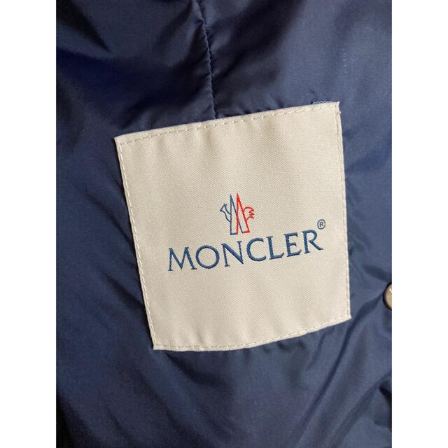 MONCLER(モンクレール)の美品　モンクレール　アウタージャケット レディースのジャケット/アウター(ナイロンジャケット)の商品写真