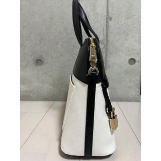 【新品タグ付き】 FURLA バイカラー台形バック