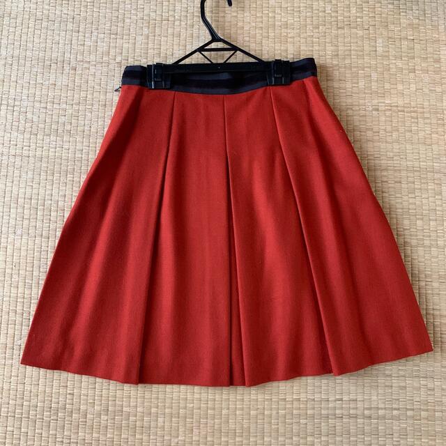 UNTITLED(アンタイトル)のスカート　膝丈 レディースのスカート(ひざ丈スカート)の商品写真