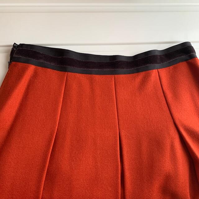 UNTITLED(アンタイトル)のスカート　膝丈 レディースのスカート(ひざ丈スカート)の商品写真