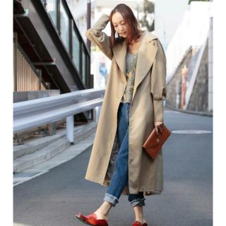 アメリヴィンテージ(Ameri VINTAGE)の【Ameri】OLIVE BACK FRILL JK(トレンチコート)