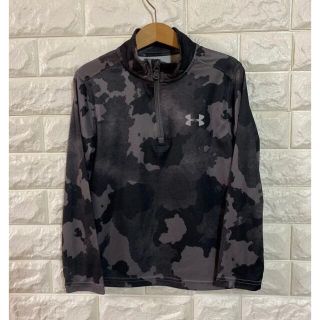 アンダーアーマー(UNDER ARMOUR)のアンダーアーマー　ハーフジップ　トップス(Tシャツ/カットソー)