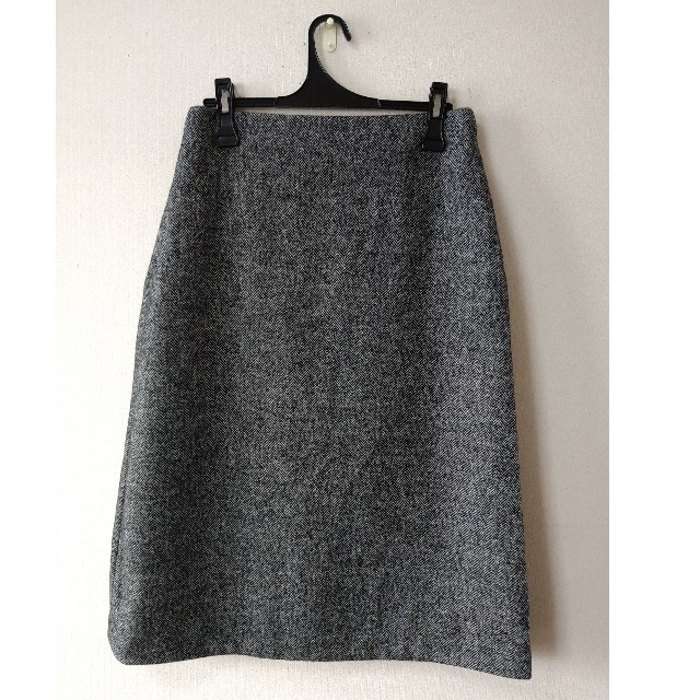 UNIQLO(ユニクロ)のお値下げ！新品・未使用の暖かなウールブレンドのナローミディスカート w67cm レディースのスカート(ひざ丈スカート)の商品写真
