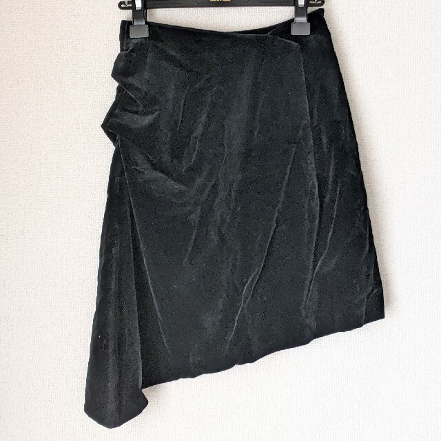 JaneMarple(ジェーンマープル)のJaneMarple Dans Le Salon ベロア アシンメトリースカート レディースのスカート(ひざ丈スカート)の商品写真