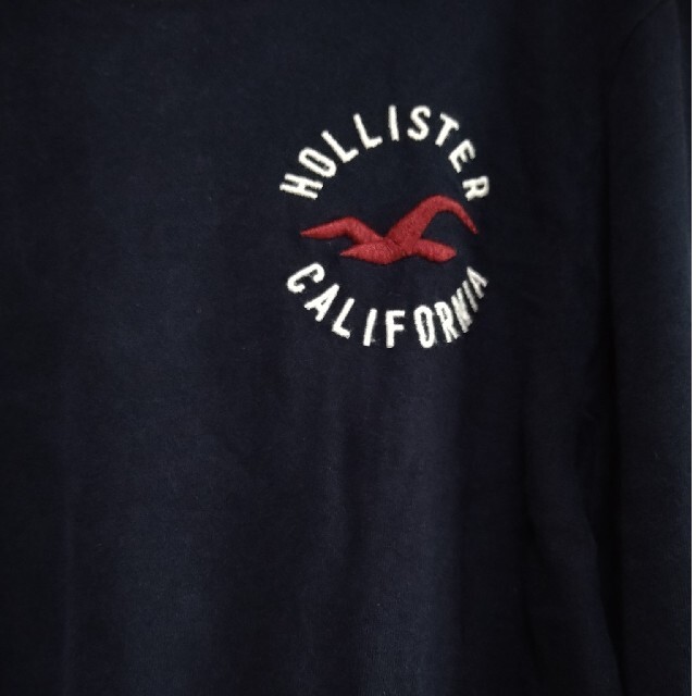 Hollister(ホリスター)のHollister ホリスター 長袖Tシャツ ネイビー 紺色 女性の方にも メンズのトップス(Tシャツ/カットソー(七分/長袖))の商品写真