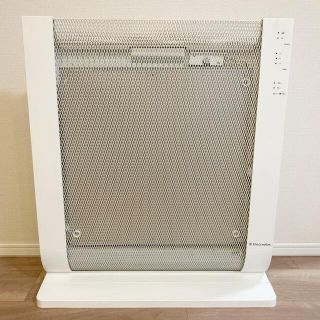 エレクトロラックス(Electrolux)の⭐︎週末値下げ中⭐︎Electrolux エレクトロラックス　パネルヒーター(電気ヒーター)