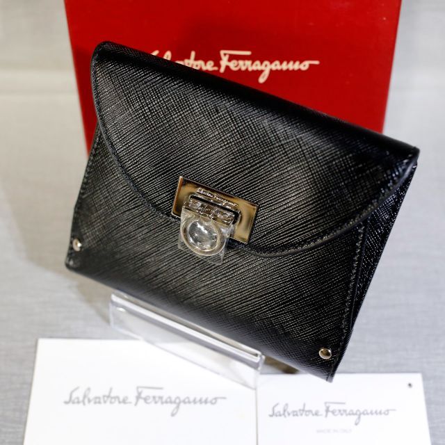 ✨ほぼ未使用 箱付き✨Ferragamo ミニ財布 ガンチーニクロージャー 希少-