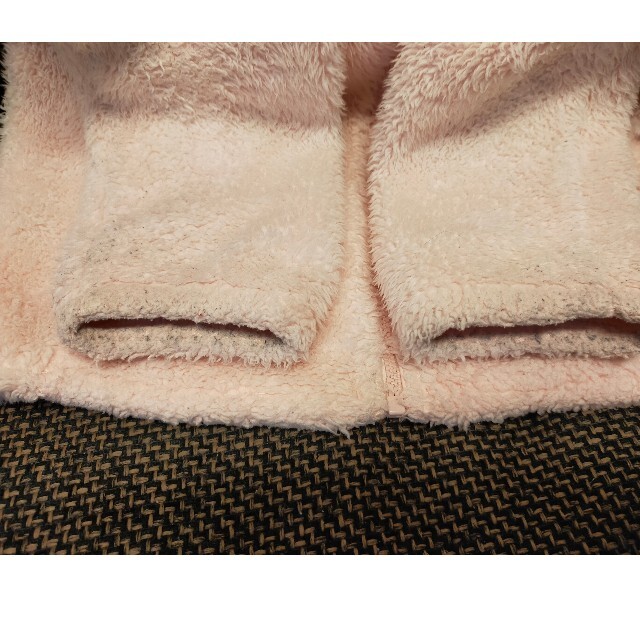 UNIQLO(ユニクロ)のユニクロ　フリース　アウター　ピンク　130センチ キッズ/ベビー/マタニティのキッズ服男の子用(90cm~)(ジャケット/上着)の商品写真