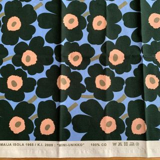 マリメッコ(marimekko)のマリメッコ  ミニウニッコ生地　ライトブルー×ダークグリーン  ハーフカット(生地/糸)