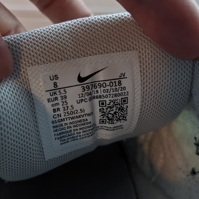 NIKE(ナイキ)のナイキ W エアマックス コマンド 25.0 レディースの靴/シューズ(スニーカー)の商品写真