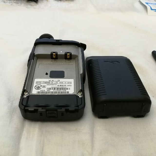 YAESU VX-3 ハンディトランシーバー アマチュア無線 YAESU VX-3 ハンディトランシーバー アマチュア無線