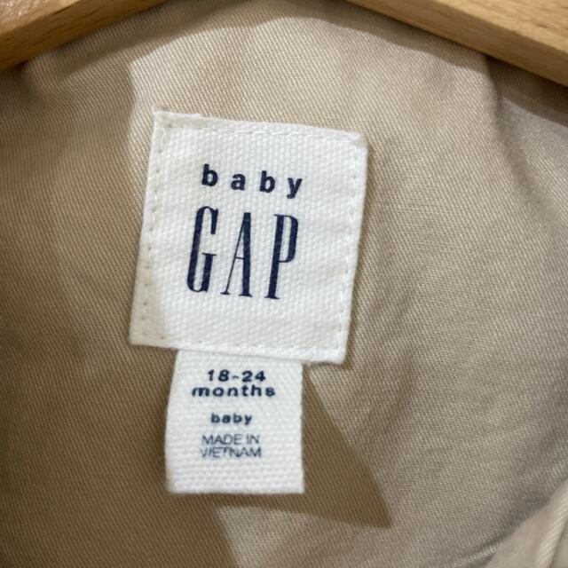 babyGAP(ベビーギャップ)のbabyGAP 90㎝　トレンチコート キッズ/ベビー/マタニティのキッズ服女の子用(90cm~)(コート)の商品写真