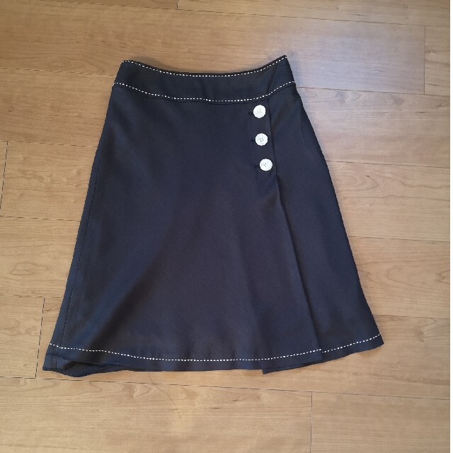 夏　紺色　膝丈スカート レディースのスカート(ひざ丈スカート)の商品写真
