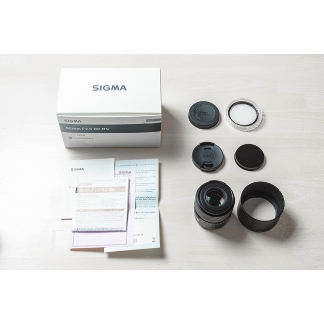 SIGMA(シグマ)のSIGMA シグマ 90mm F2.8 DG DN Eマウント用 スマホ/家電/カメラのカメラ(レンズ(単焦点))の商品写真