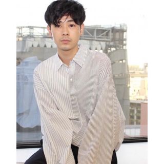 成田凌　菅田将暉　着用 dressedundressedストライプシャツ