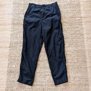 ユニクロ(UNIQLO)のユニクロ リネンコットンテーパードパンツ（丈標準63～65cm）（ネイビー）(カジュアルパンツ)