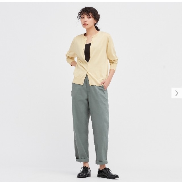 UNIQLO(ユニクロ)のユニクロ リネンコットンテーパードパンツ（丈標準63～65cm）（グリーン） レディースのパンツ(カジュアルパンツ)の商品写真