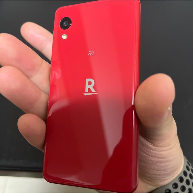 Rakuten(ラクテン)の【美品】Rakuten Mini C330 レッド スマホ/家電/カメラのスマートフォン/携帯電話(スマートフォン本体)の商品写真