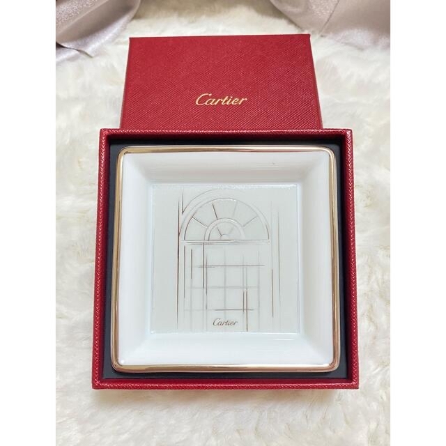 Cartier(カルティエ)の【未使用品】カルティエ  イラストプレート　食器 インテリア/住まい/日用品のキッチン/食器(食器)の商品写真