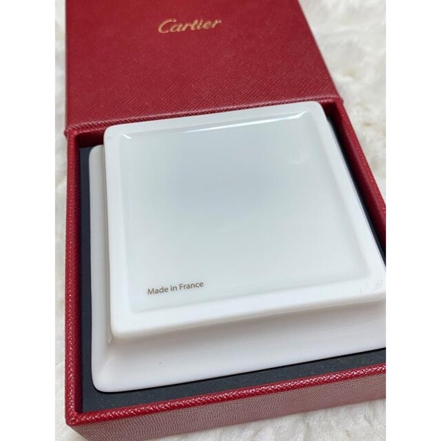 Cartier(カルティエ)の【未使用品】カルティエ  イラストプレート　食器 インテリア/住まい/日用品のキッチン/食器(食器)の商品写真