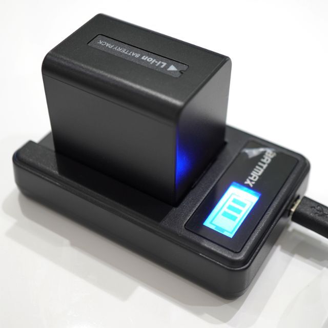 SONY(ソニー)のPSE認証2022年9月モデルNP-FV70互換バッテリー1個+USB充電器 スマホ/家電/カメラのカメラ(ビデオカメラ)の商品写真