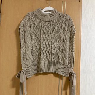 イング(INGNI)の美品‼︎‼︎INGNI  ニットベスト　ベージュ(ベスト/ジレ)