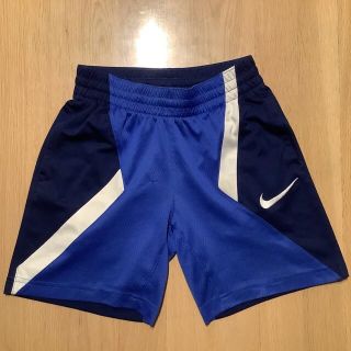 ナイキ(NIKE)のNIKE ハーフパンツ　XS（120-130cm）ナイキ　(パンツ/スパッツ)