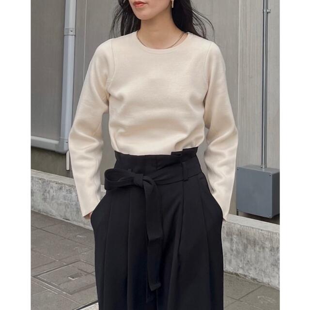 CLANE(クラネ)のクラネ正規品！新品紙タグ付き★BELT TUCK TAPERED PANTS レディースのパンツ(カジュアルパンツ)の商品写真