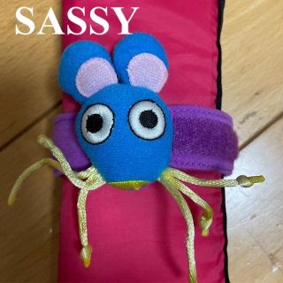 サッシー(Sassy)のSASSY 腕輪　ガラガラ　送料込み(がらがら/ラトル)