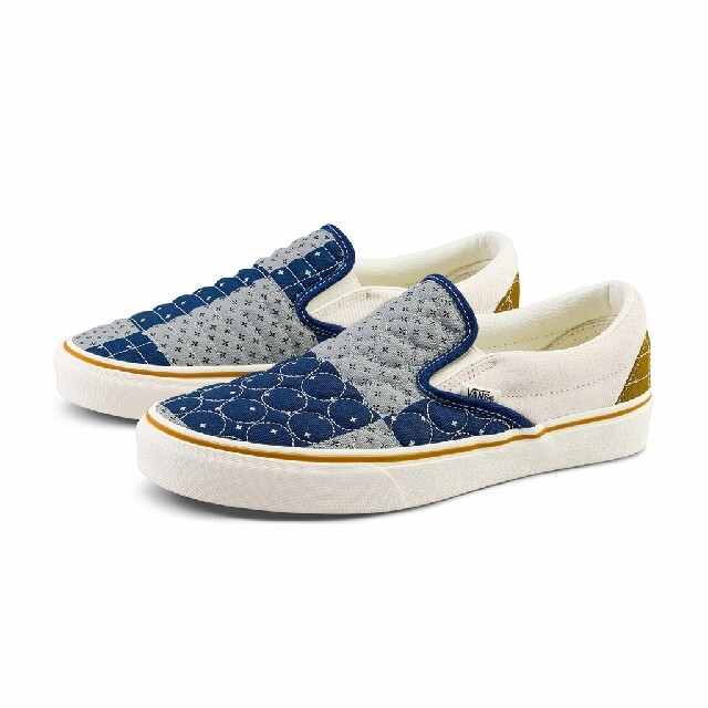 VANS - 最値!新品!US企画!バンズ バンダナ柄 スリッポン VANS - 最値!新品!US企画!バンズ バンダナ柄 スリッポン