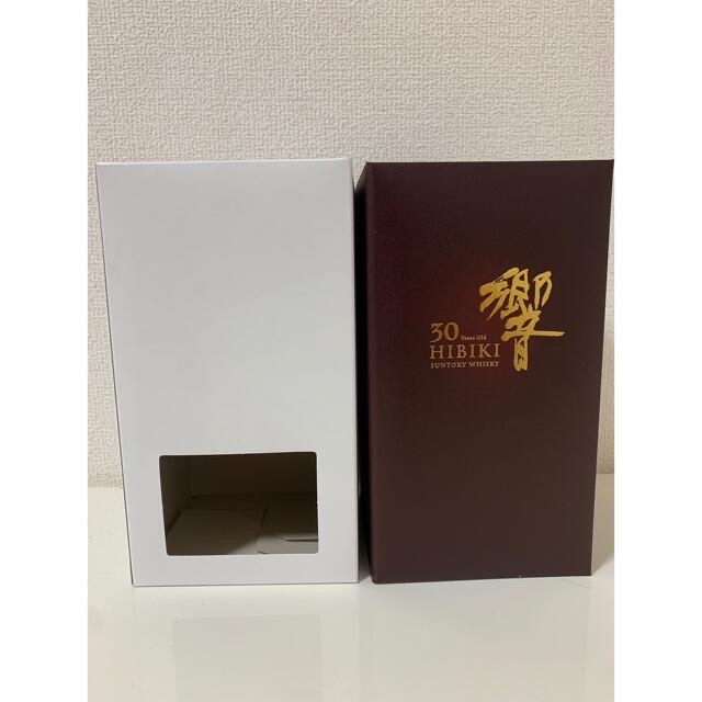 M様専用　響30年　700ml 新品　限定　 食品/飲料/酒の酒(ウイスキー)の商品写真