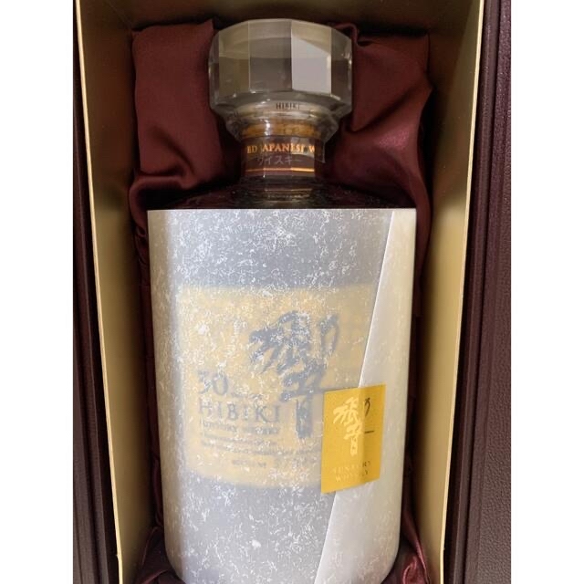 M様専用　響30年　700ml 新品　限定　 食品/飲料/酒の酒(ウイスキー)の商品写真