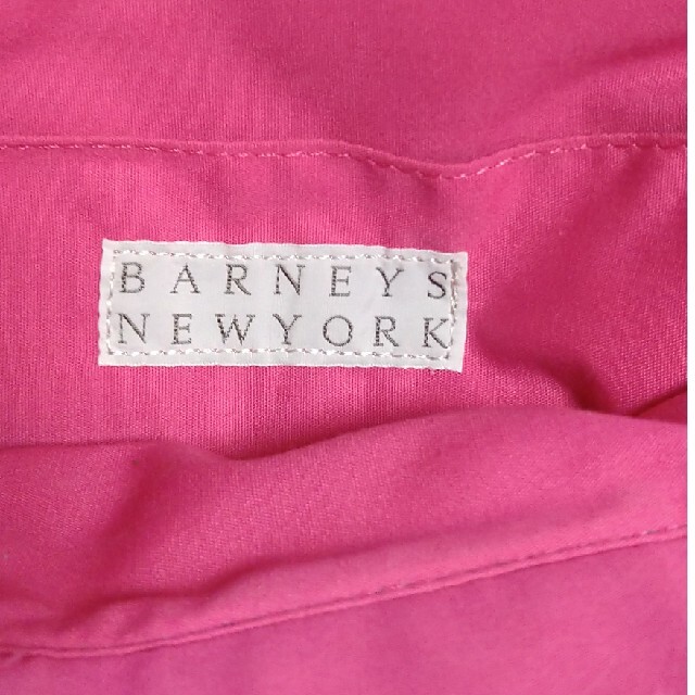 BARNEYS NEW YORK(バーニーズニューヨーク)の美品　バーニーズニューヨークの迷彩柄トートバッグ レディースのバッグ(トートバッグ)の商品写真