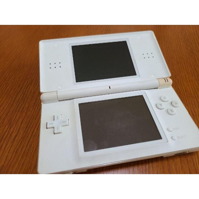 エンタメホビーNintendo DS ニンテンド-DS LITE クリスタルホワイト新品未使用