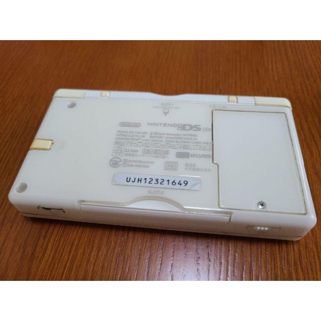 ニンテンドーDS(ニンテンドーDS)のNintendo DS Lite クリスタルホワイト【動作品】訳あり 説明文参照 エンタメ/ホビーのゲームソフト/ゲーム機本体(携帯用ゲーム機本体)の商品写真