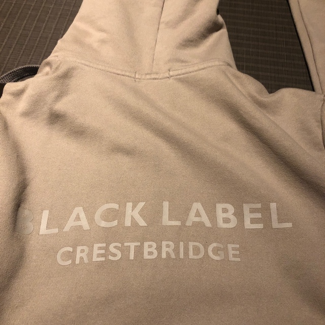 BLACK LABEL CRESTBRIDGE(ブラックレーベルクレストブリッジ)のブラックレーベル　パーカー　ベージュ メンズのトップス(パーカー)の商品写真